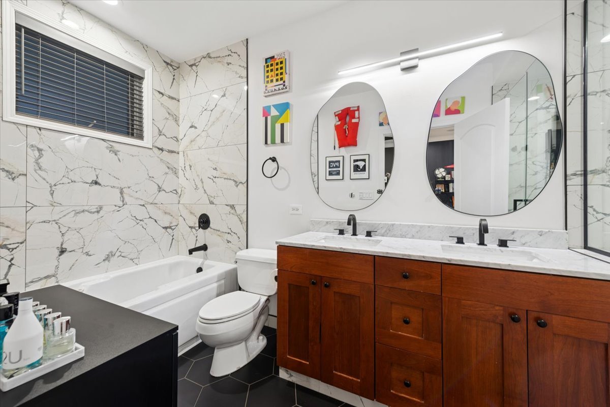 3746 N Fremont Street Unit: 1