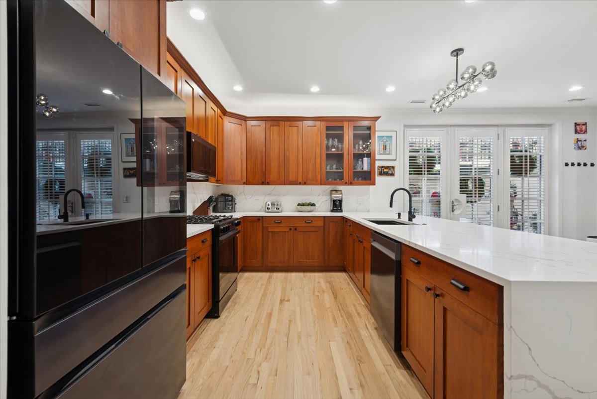 3746 N Fremont Street Unit: 1