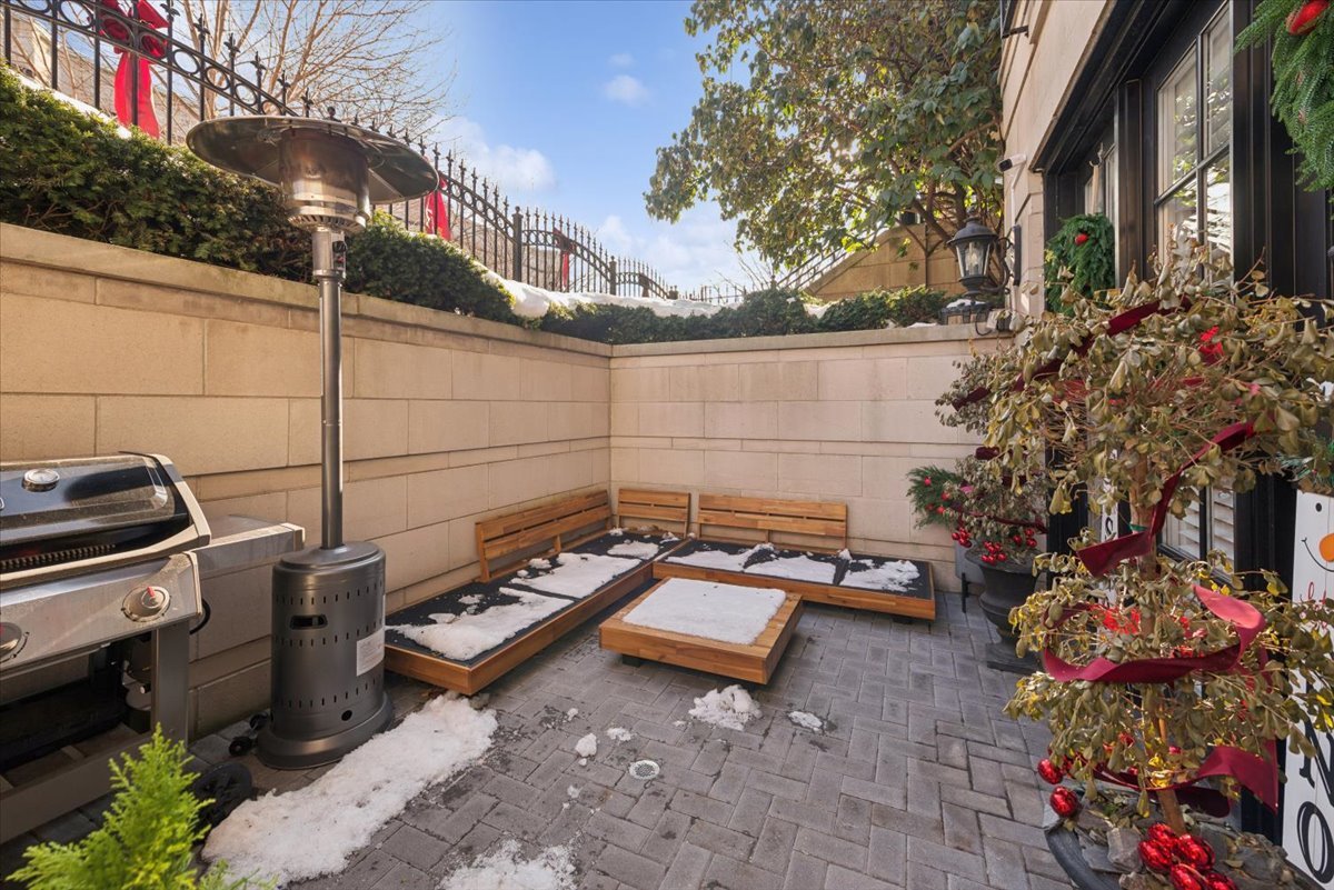 3746 N Fremont Street Unit: 1