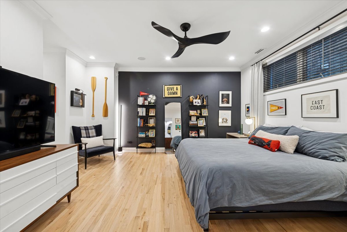 3746 N Fremont Street Unit: 1