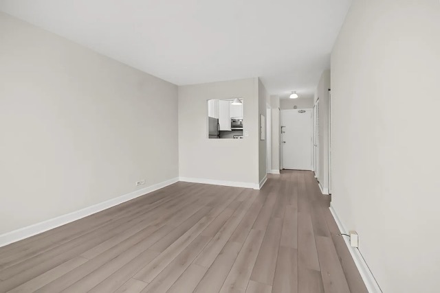 1360 N Sandburg Terrace Unit: 2809C