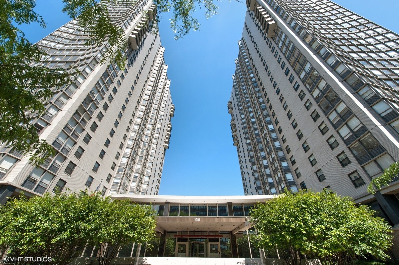 5701 N Sheridan Road Unit: 9U