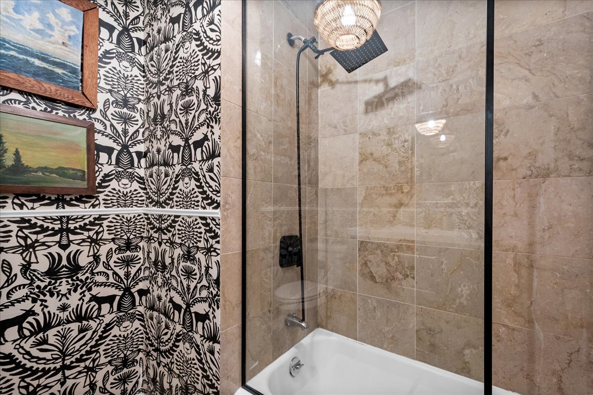 5701 N Sheridan Road Unit: 9U