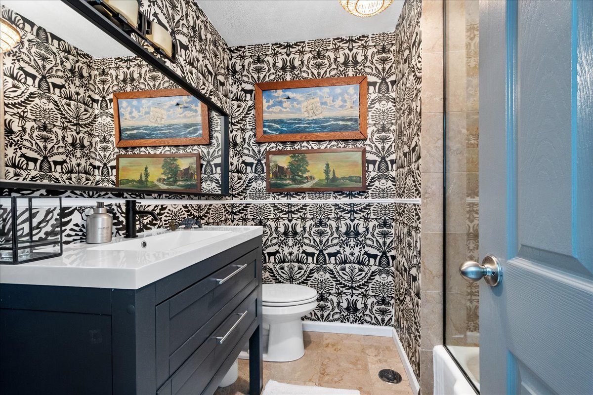 5701 N Sheridan Road Unit: 9U