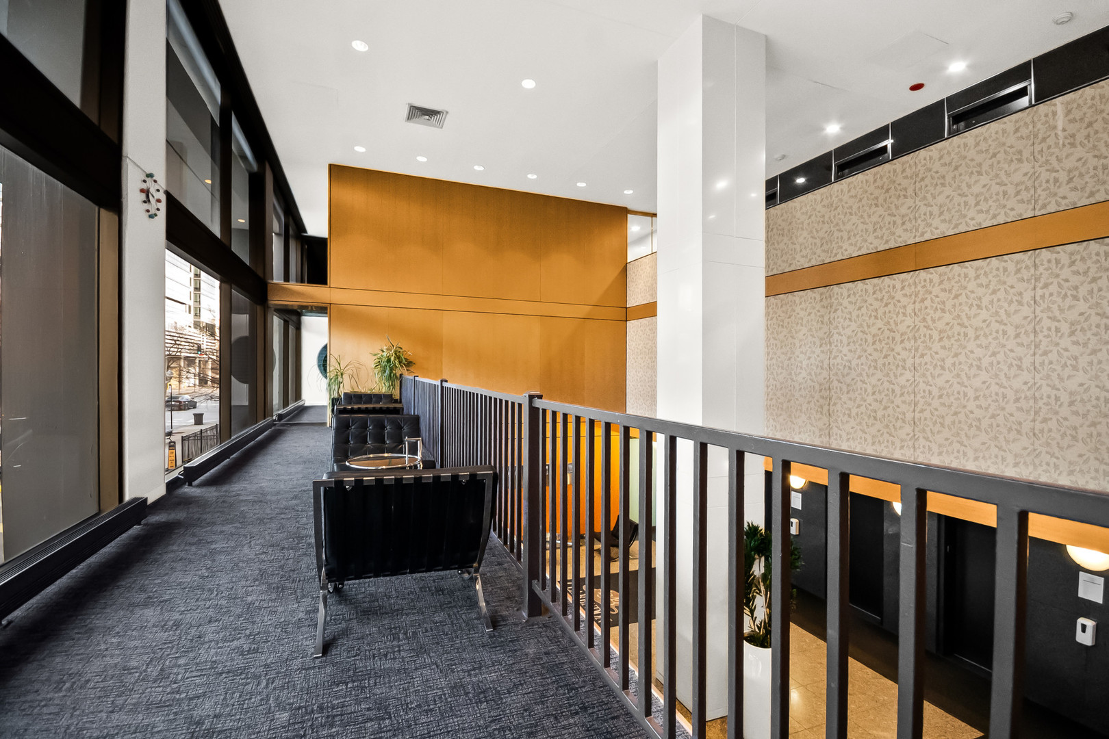 4343 N CLARENDON Avenue Unit: 2012