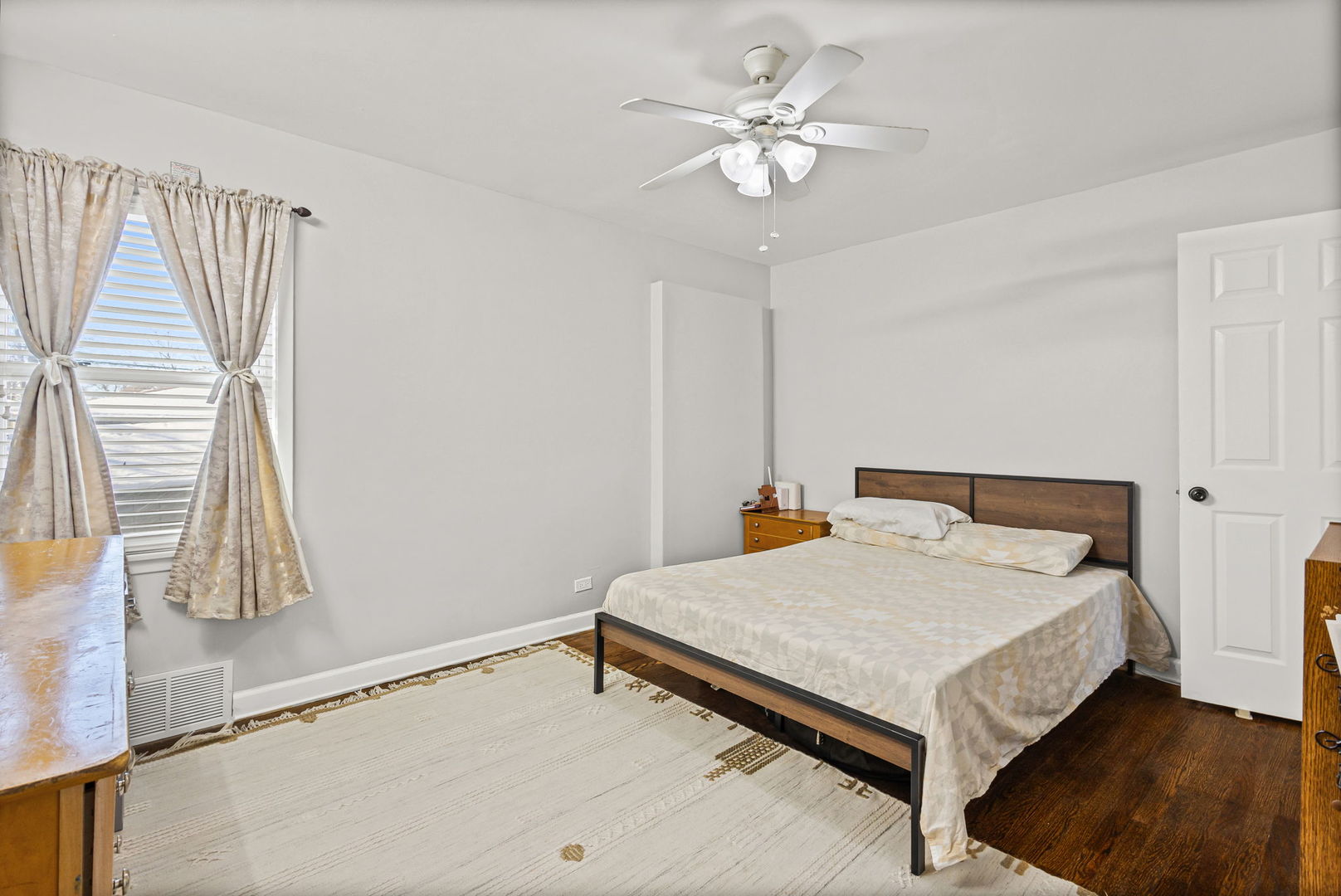 7424 Crawford Avenue