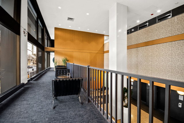 4343 N Clarendon Avenue Unit: 2401