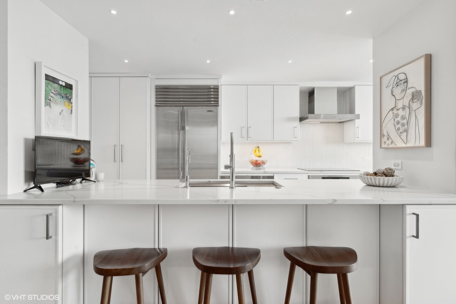 4170 N Marine Drive Unit: 23L