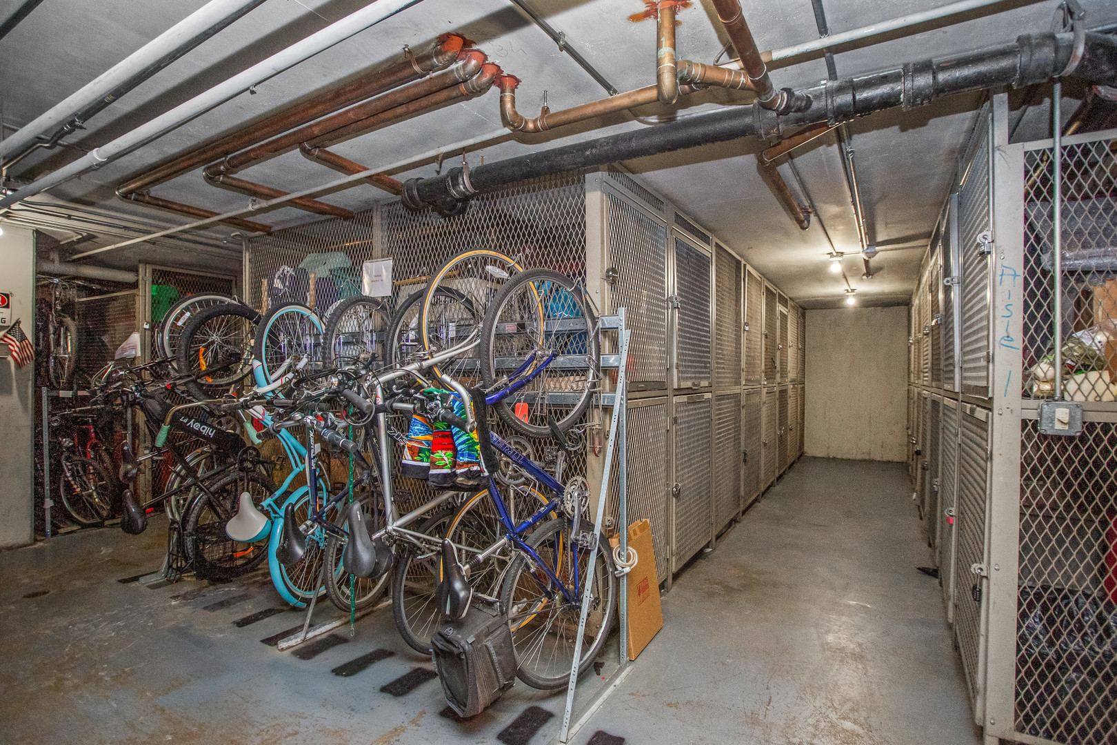 4250 N MARINE Drive Unit: 922