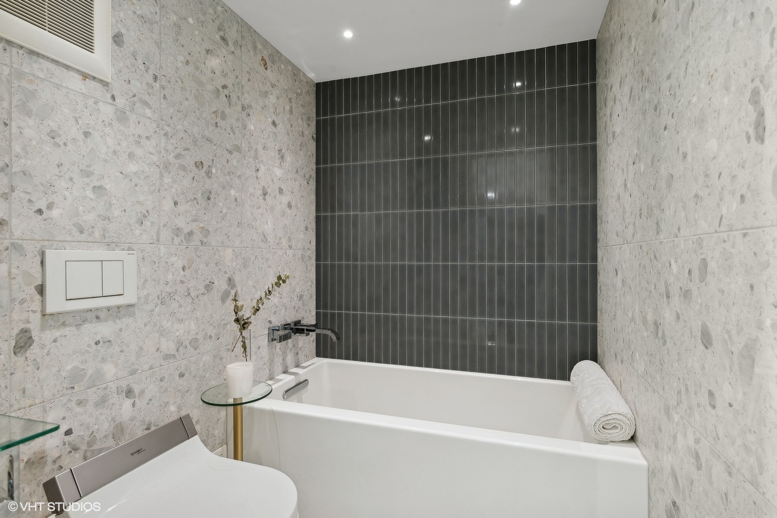 4170 N Marine Drive Unit: 23L