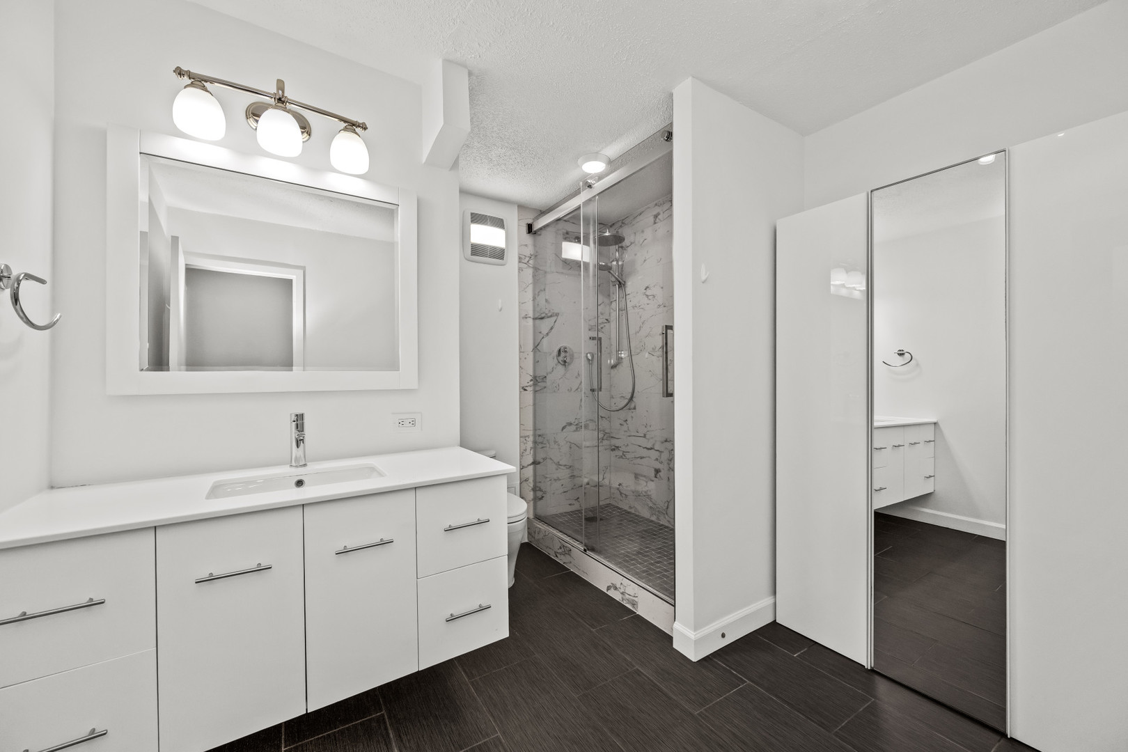 4170 N Marine Drive Unit: 18H