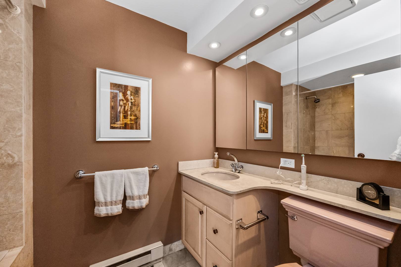 4170 N Marine Drive Unit: 21F