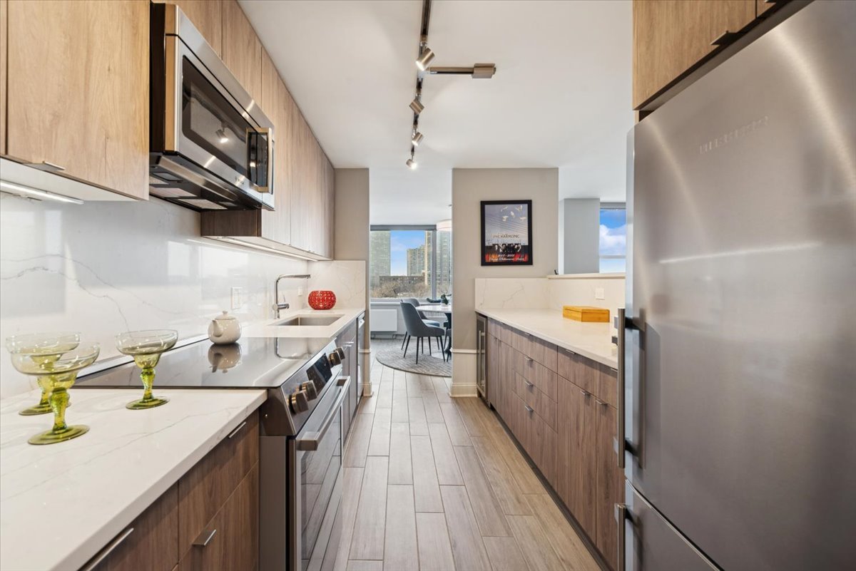 4250 N Marine Drive Unit: 835