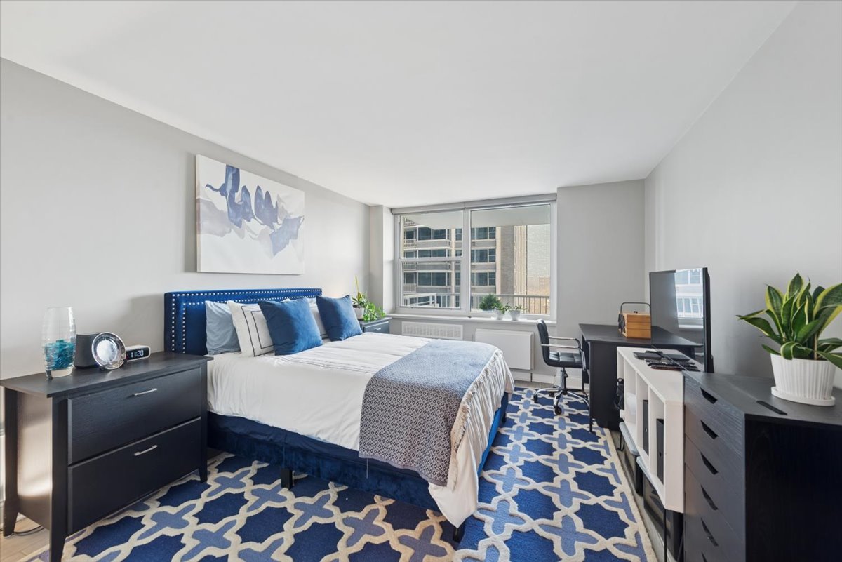 4250 N Marine Drive Unit: 835