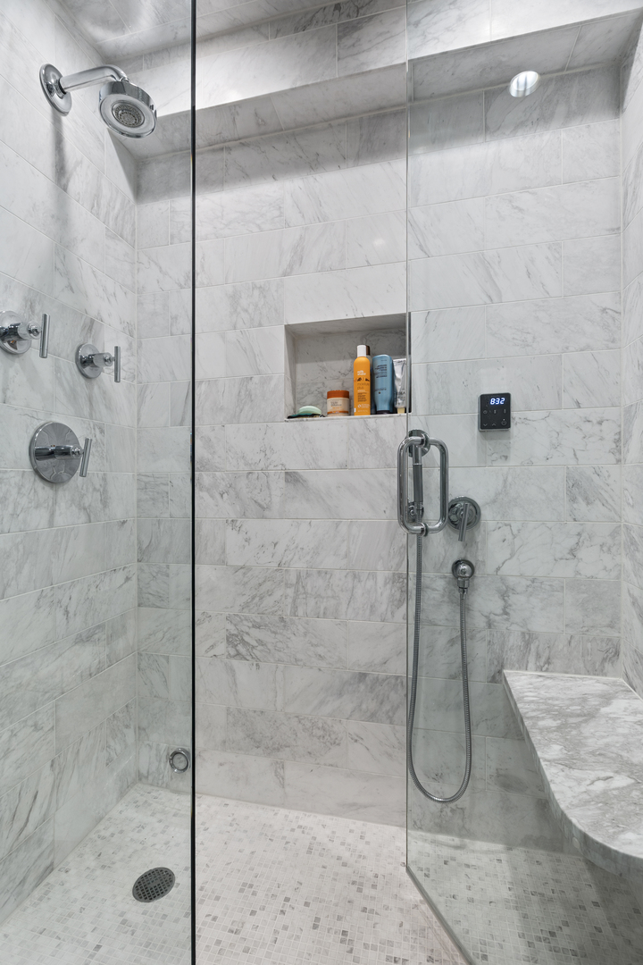 3200 N Lake Shore Drive Unit: 702