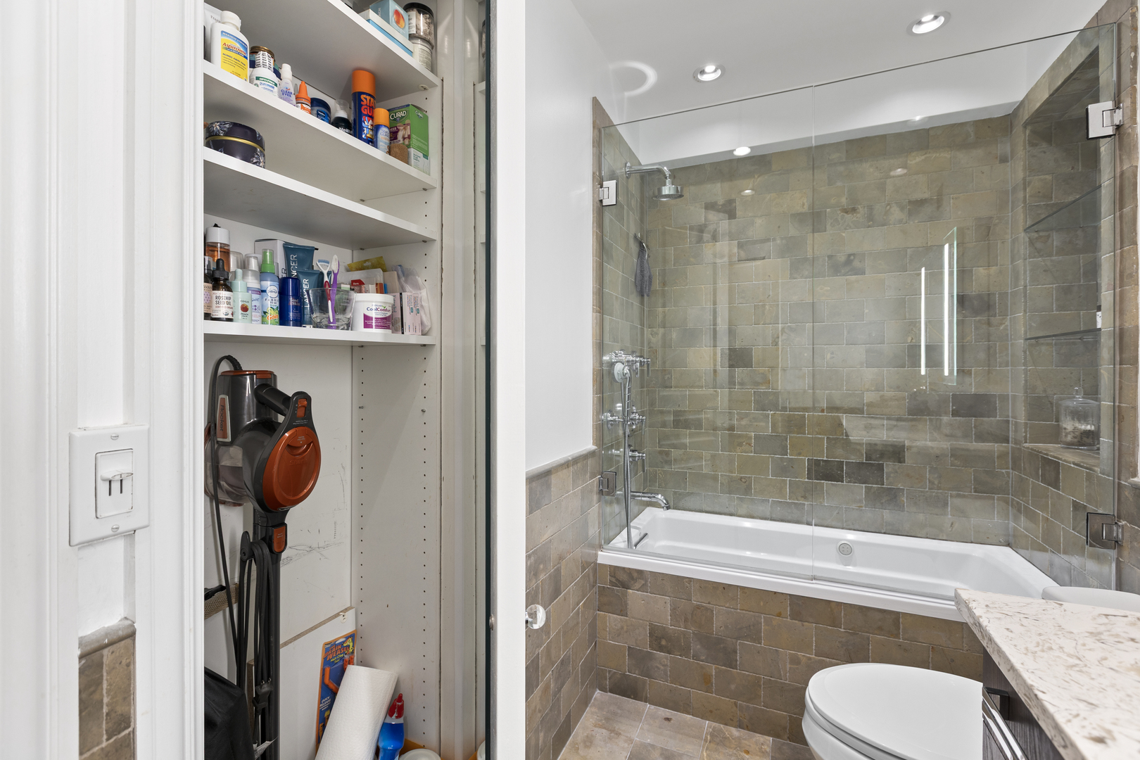 3200 N Lake Shore Drive Unit: 702