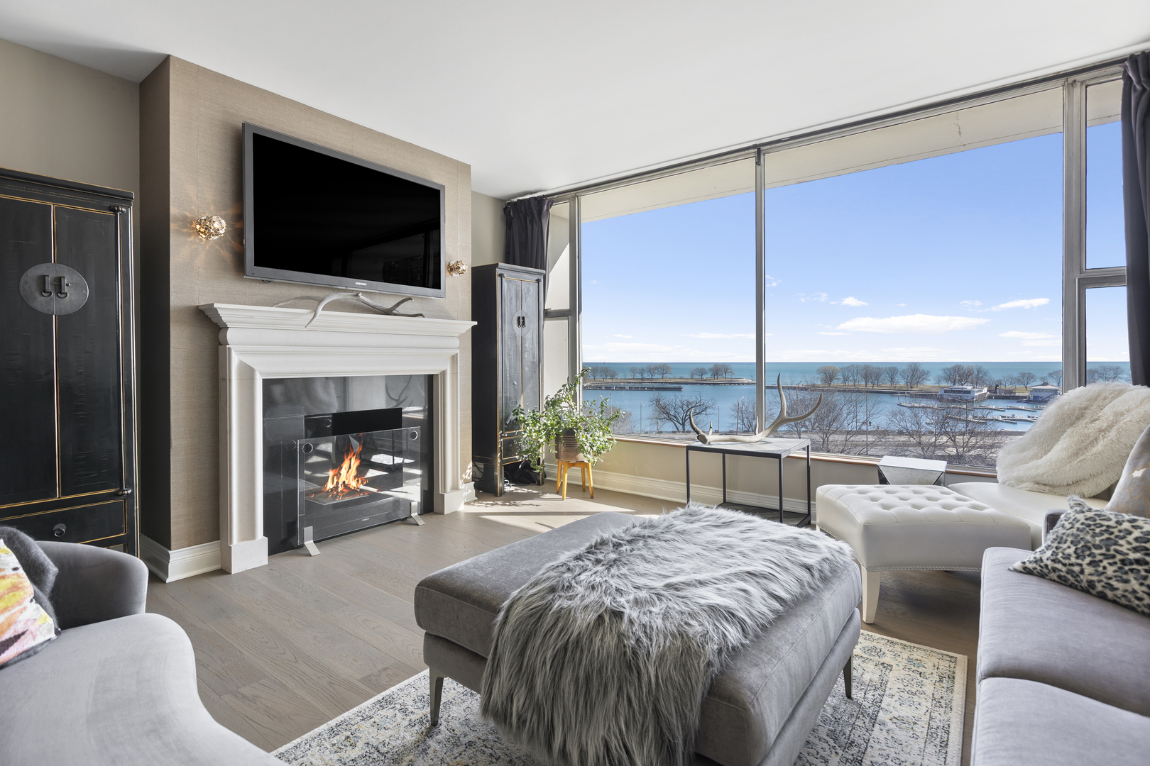 3200 N Lake Shore Drive Unit: 702