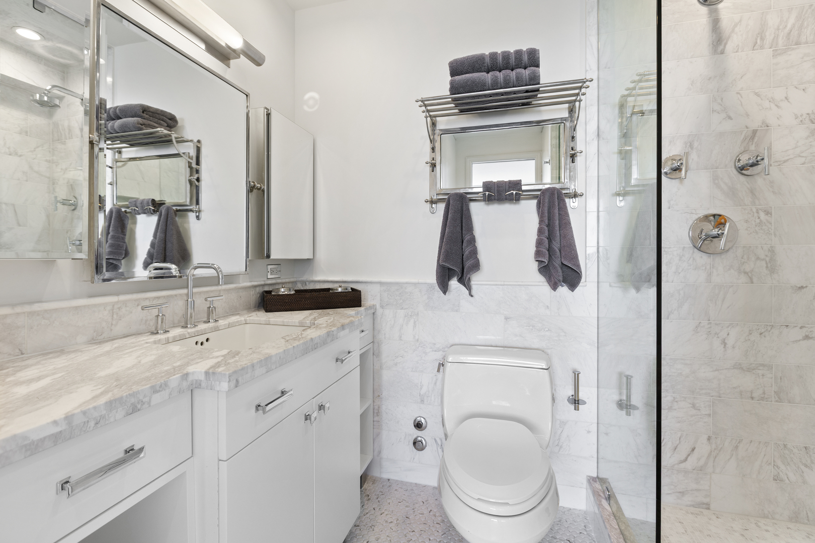 3200 N Lake Shore Drive Unit: 702