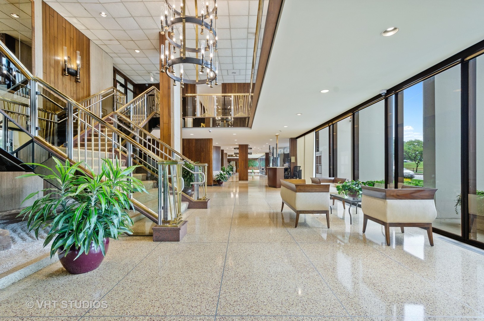 3200 N Lake Shore Drive Unit: 702