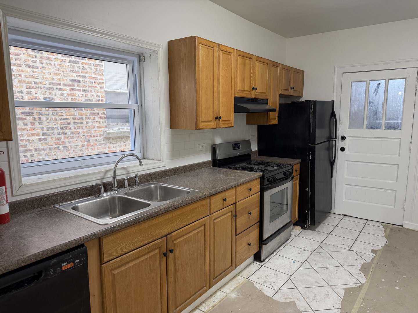 6246 N Oakley Avenue Unit: 2