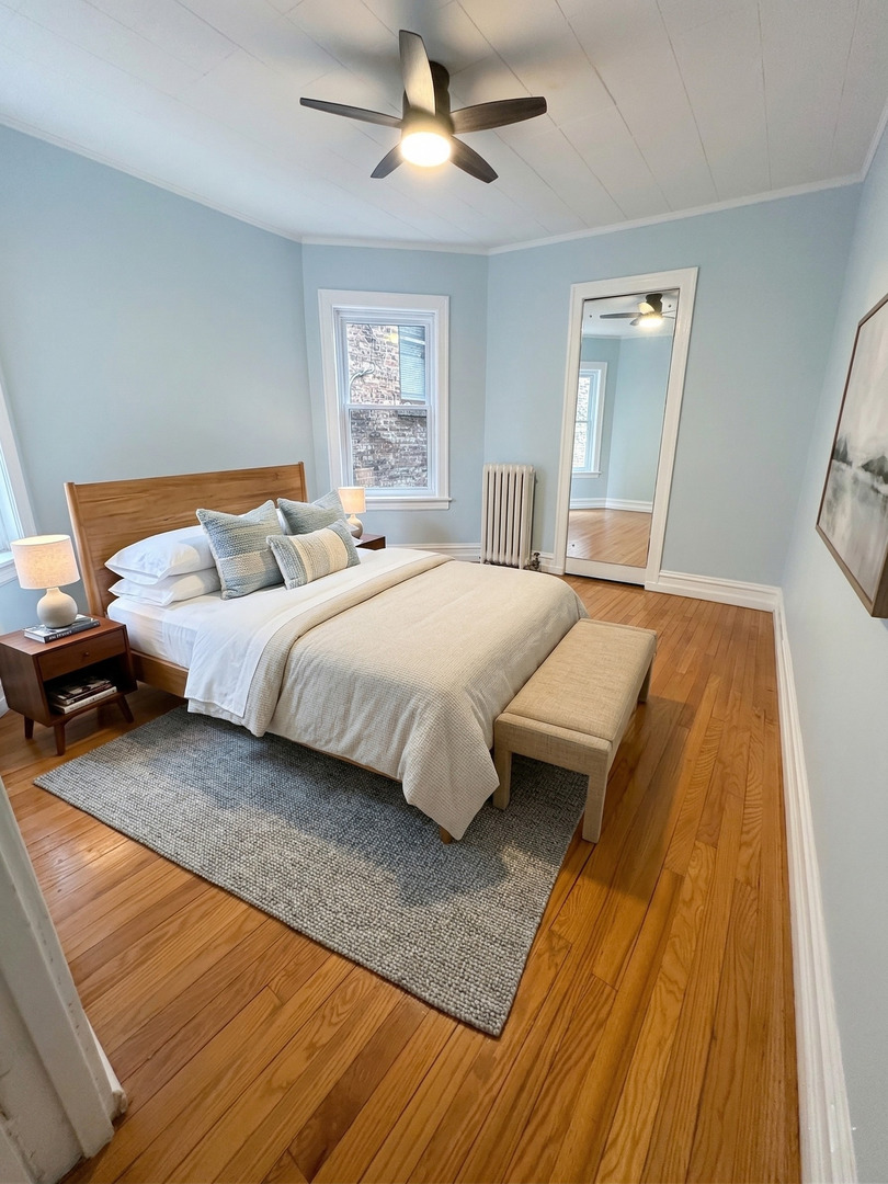 6246 N Oakley Avenue Unit: 2