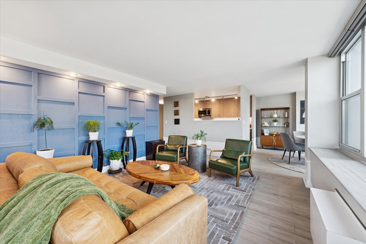 4250 N Marine Drive Unit: 835