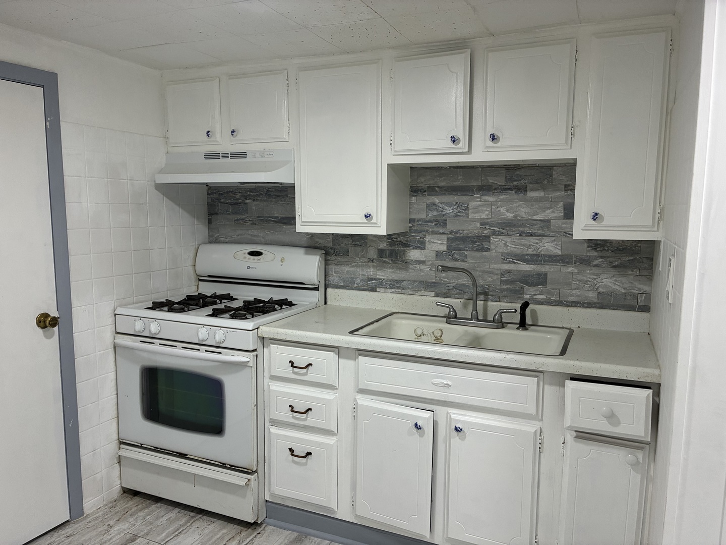 6246 N Oakley Avenue Unit: G