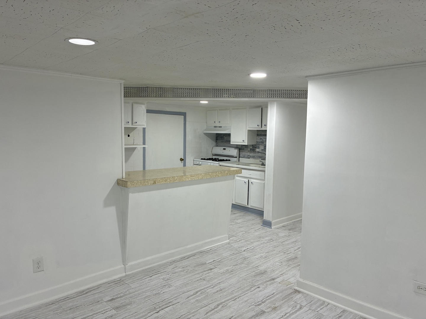 6246 N Oakley Avenue Unit: G