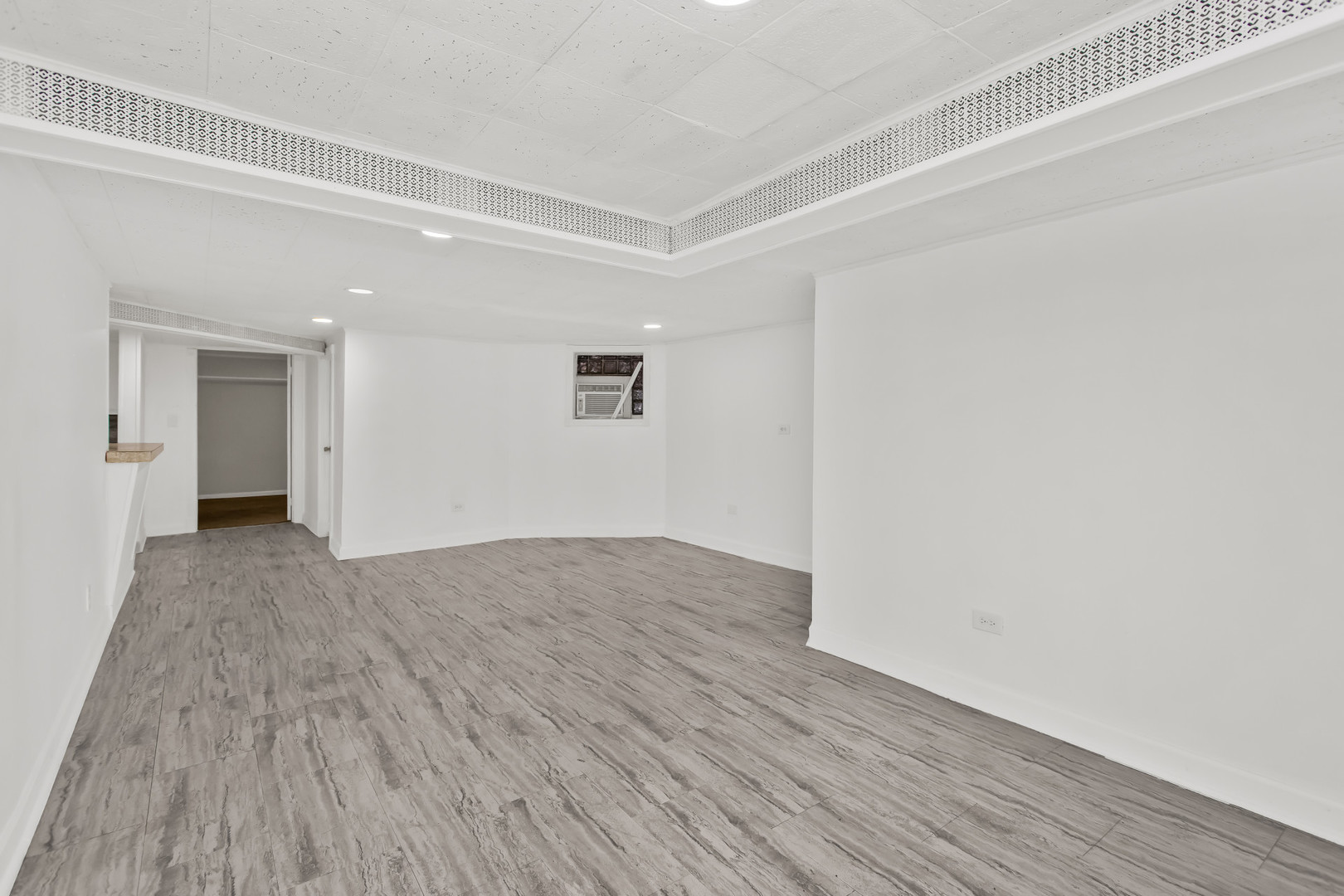 6246 N Oakley Avenue Unit: G