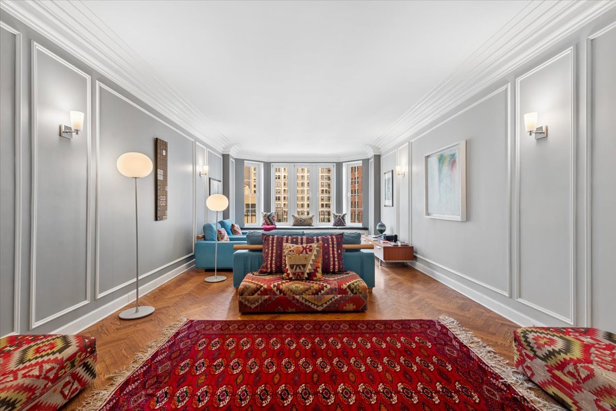 421 W MELROSE Street Unit: 6C