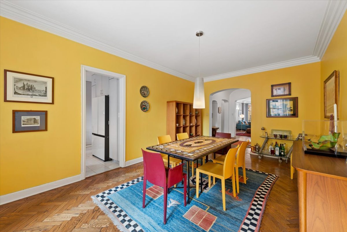 421 W MELROSE Street Unit: 6C