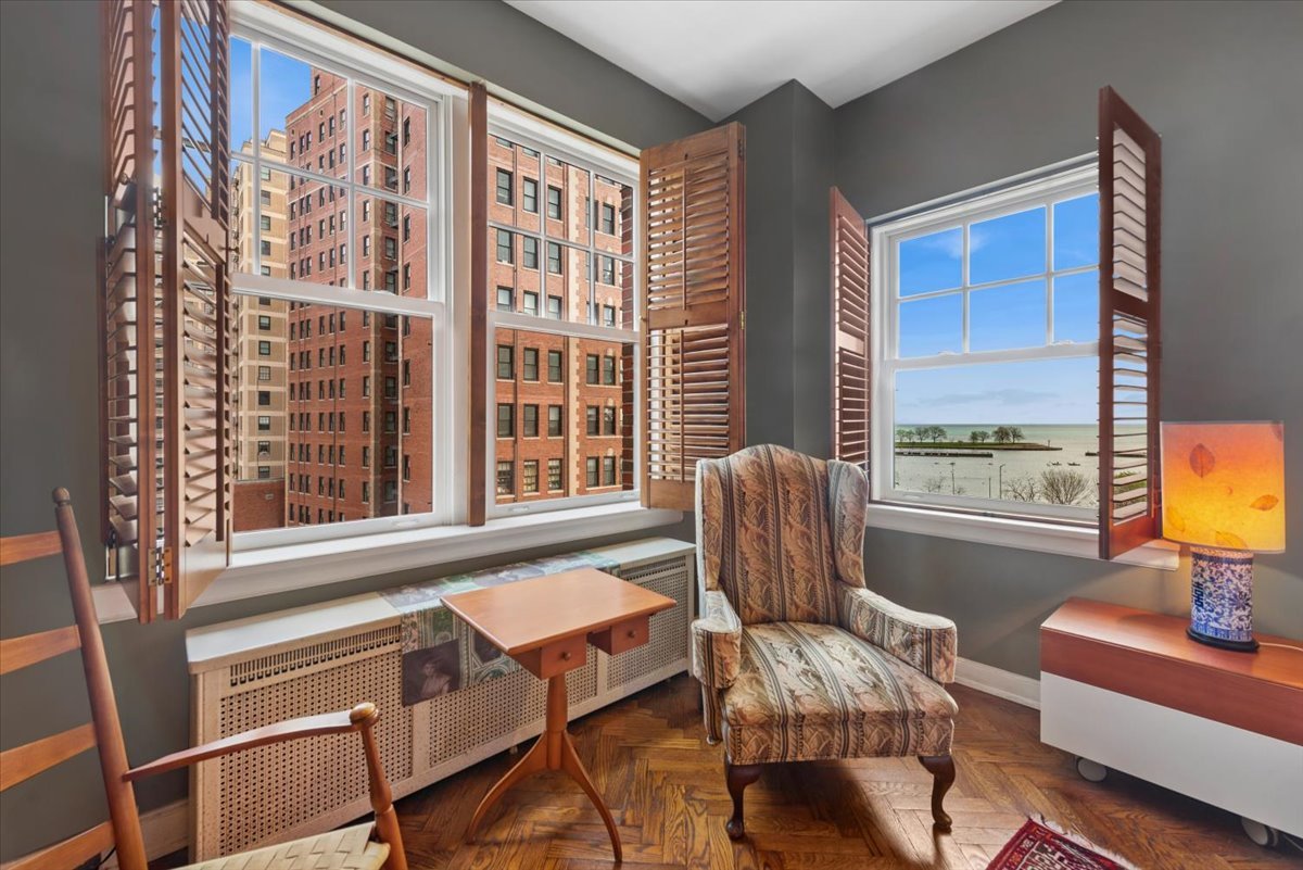 421 W MELROSE Street Unit: 6C