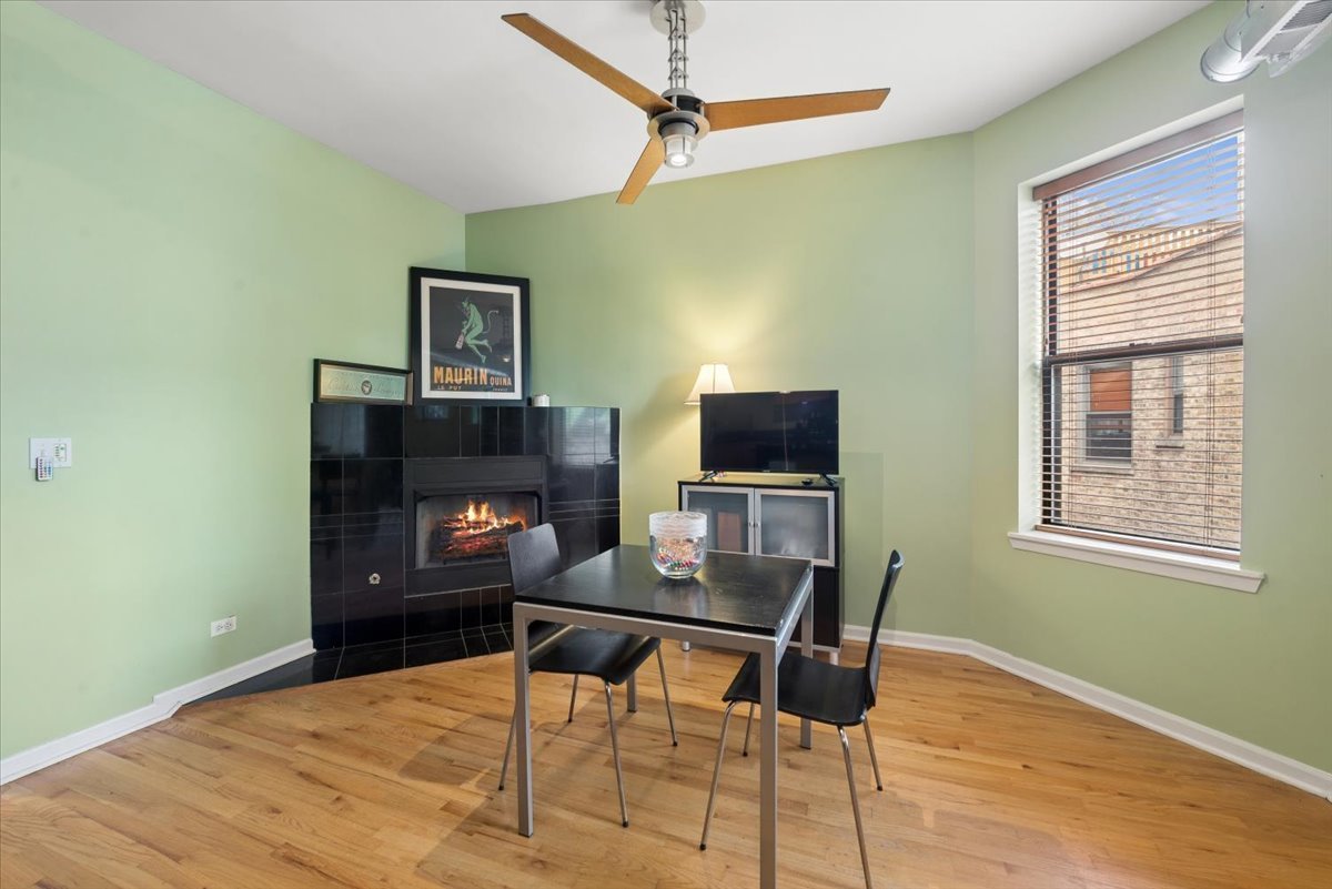 5353 N KENMORE Avenue Unit: 3A