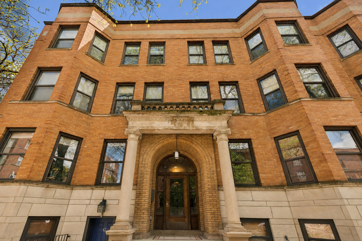 5353 N KENMORE Avenue Unit: 3A