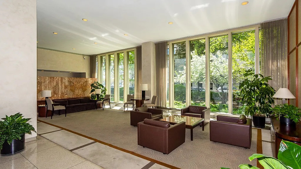 3550 N Lake Shore Drive Unit: 301