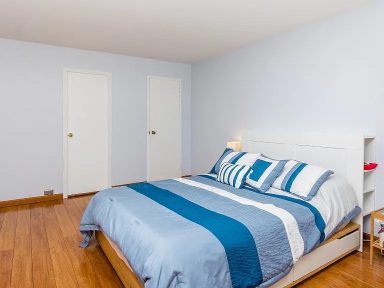 3550 N Lake Shore Drive Unit: 301