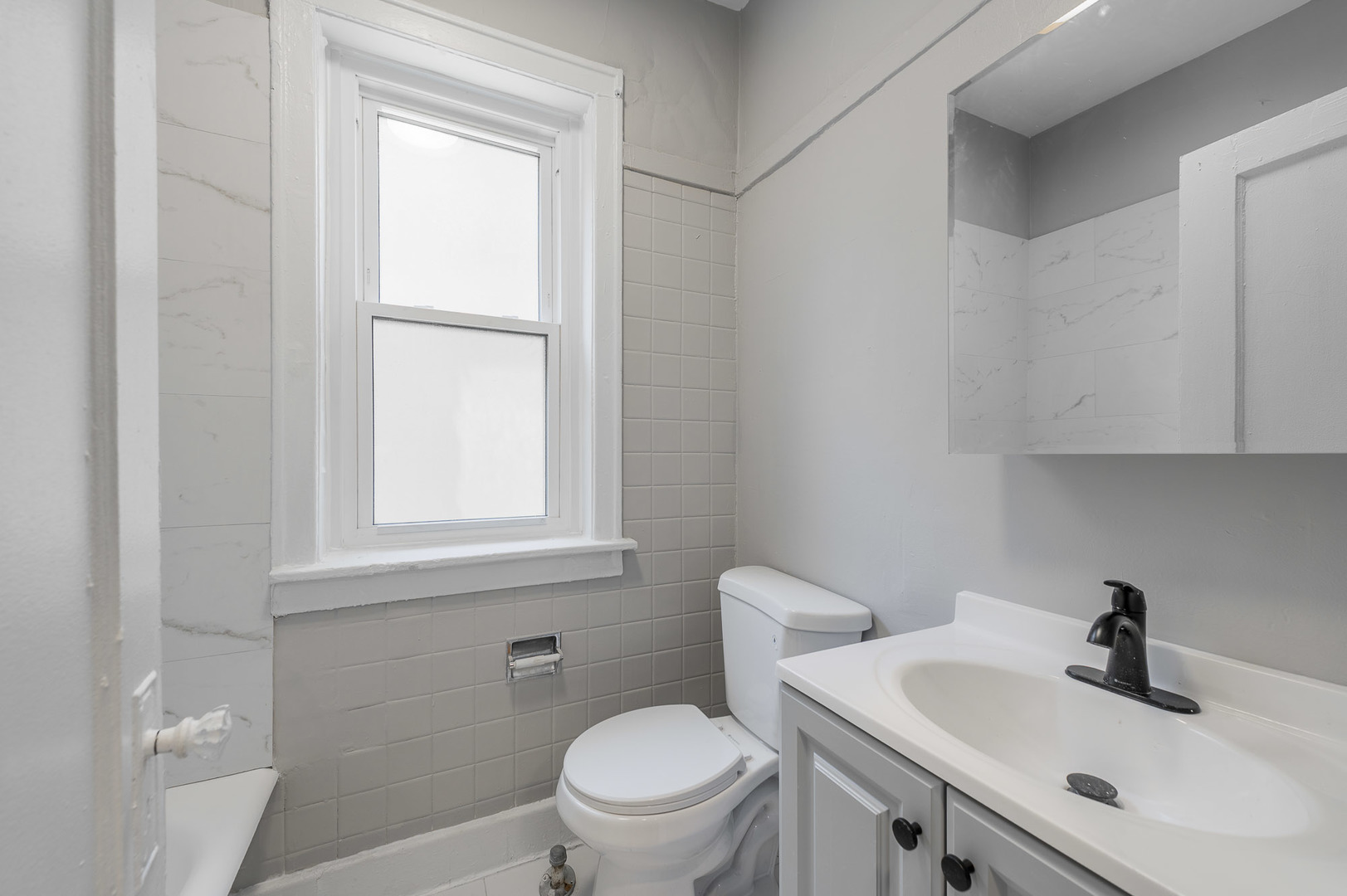 1414 W Pratt Boulevard Unit: 218