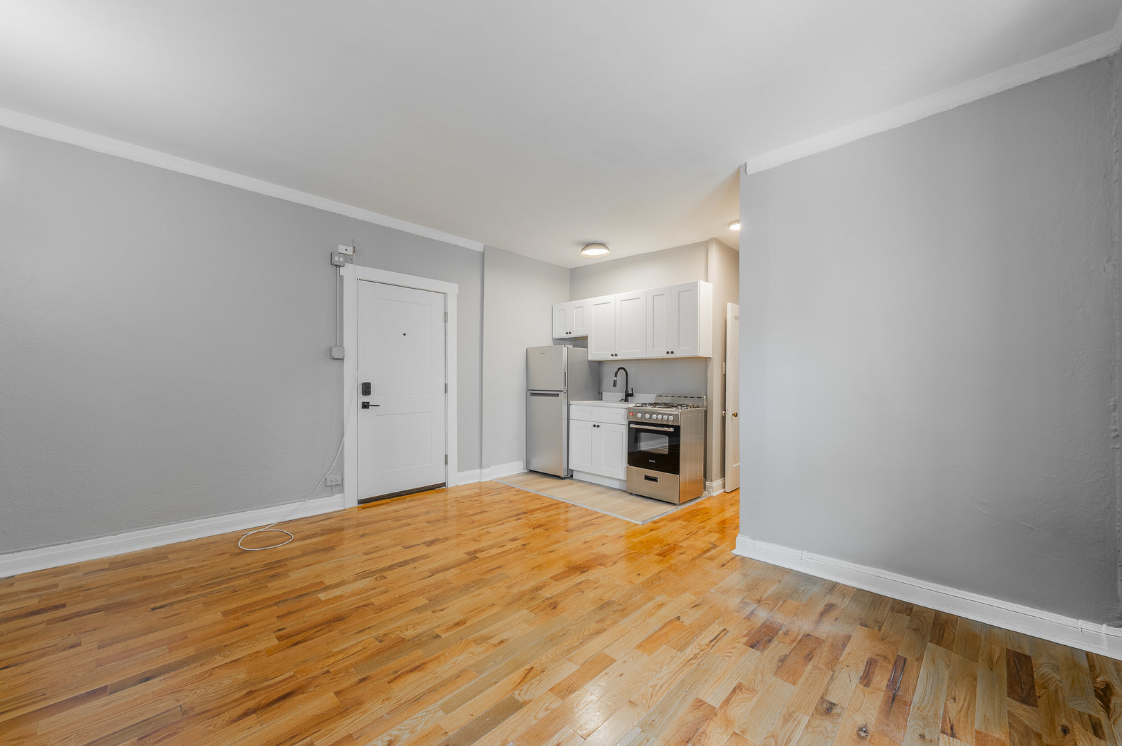 1414 W Pratt Boulevard Unit: 218