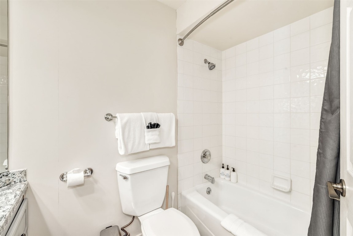 2800 Eagleridge DRIVE C2