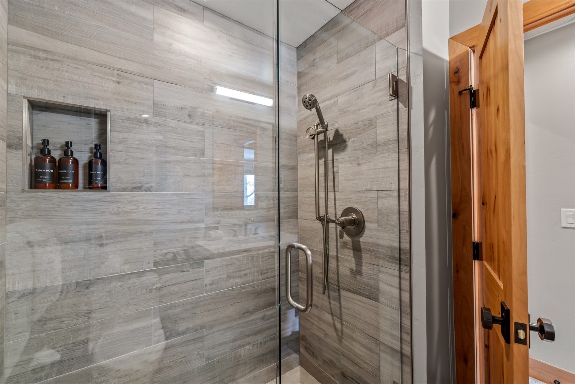 2130 Mount Werner CIRCLE 3322