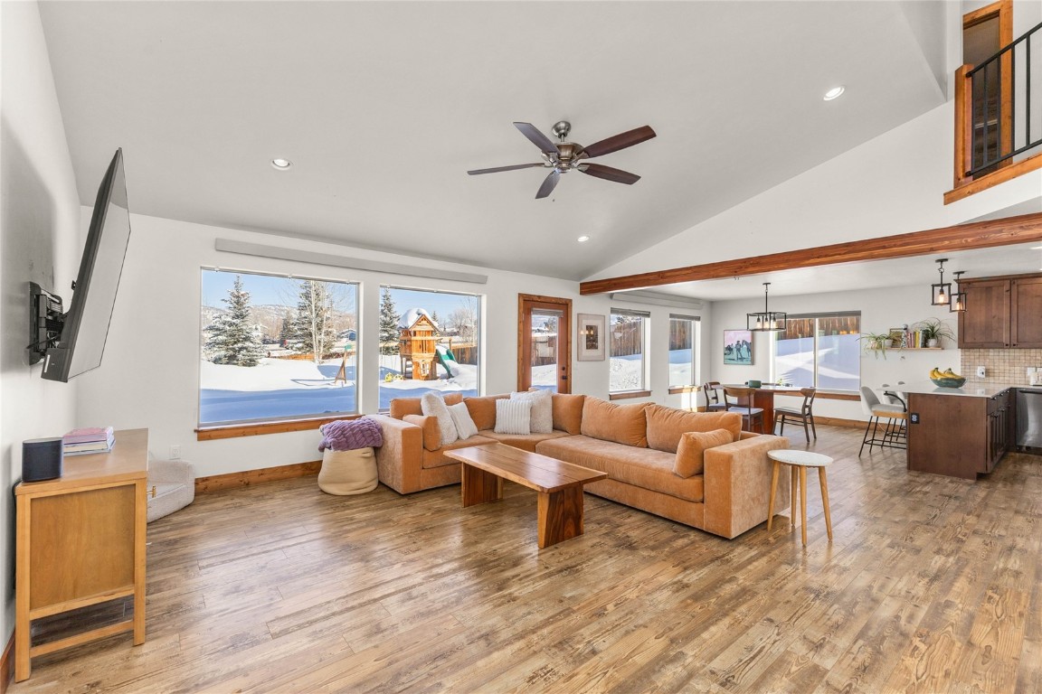 27382 Brandon CIRCLE