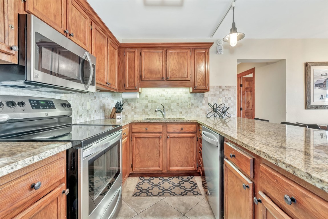 1995 Storm Meadows DRIVE 307