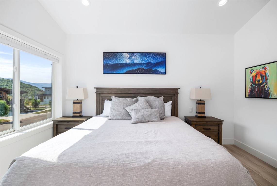 1859 Sunlight DRIVE