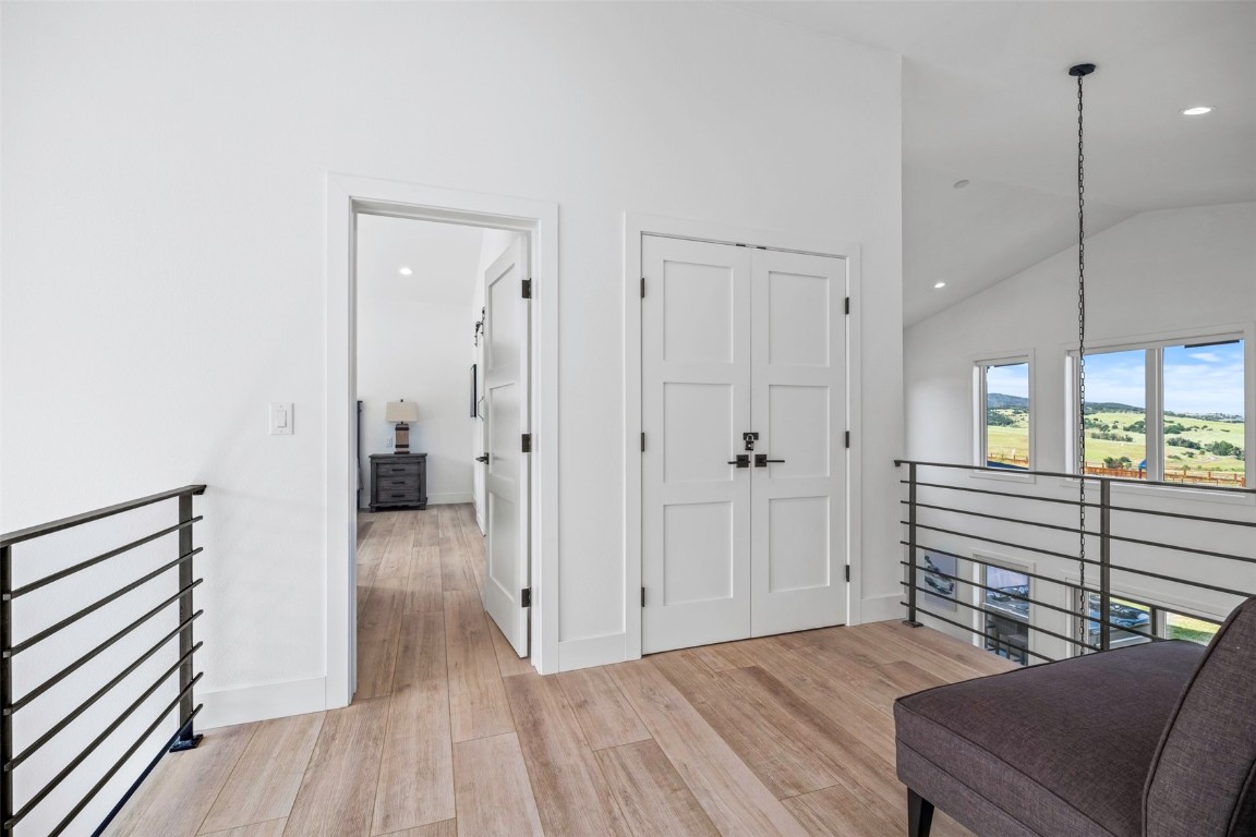 1859 Sunlight DRIVE