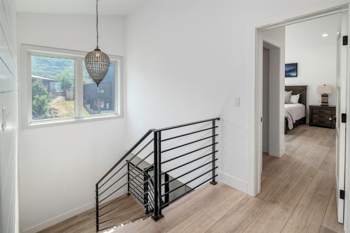 1859 Sunlight DRIVE