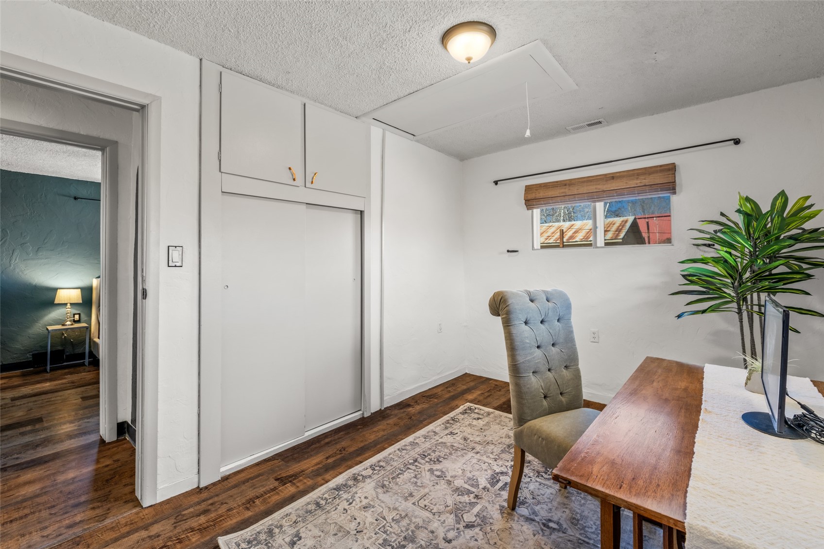 730 W Jefferson AVENUE