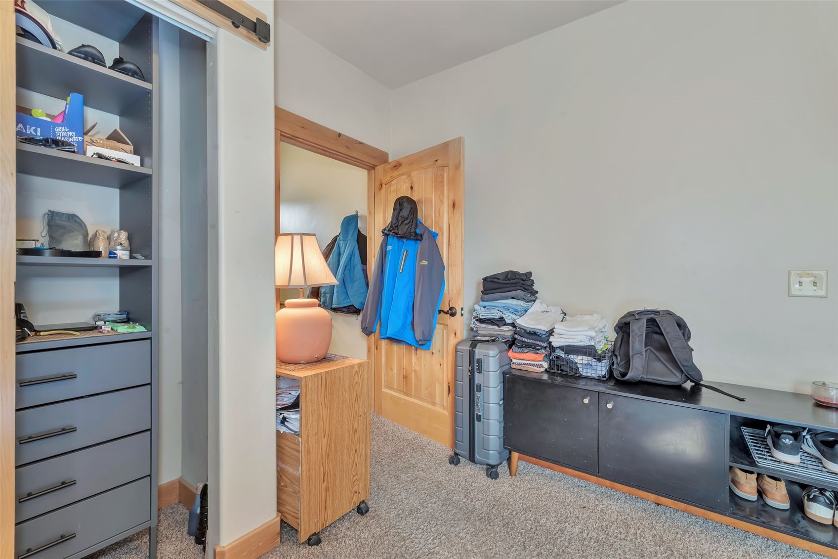 182 S 6th STREET -