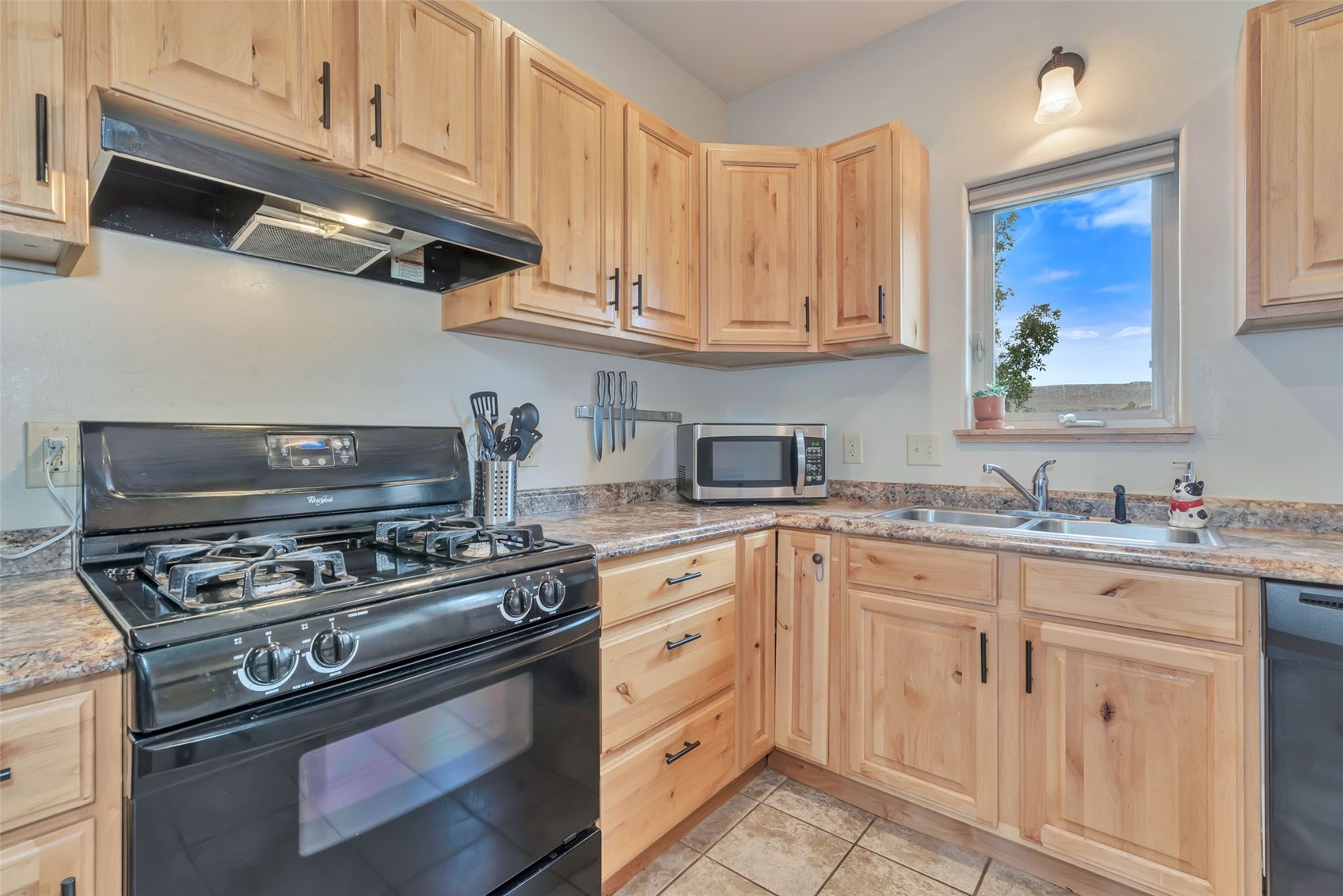 182 S 6th STREET -