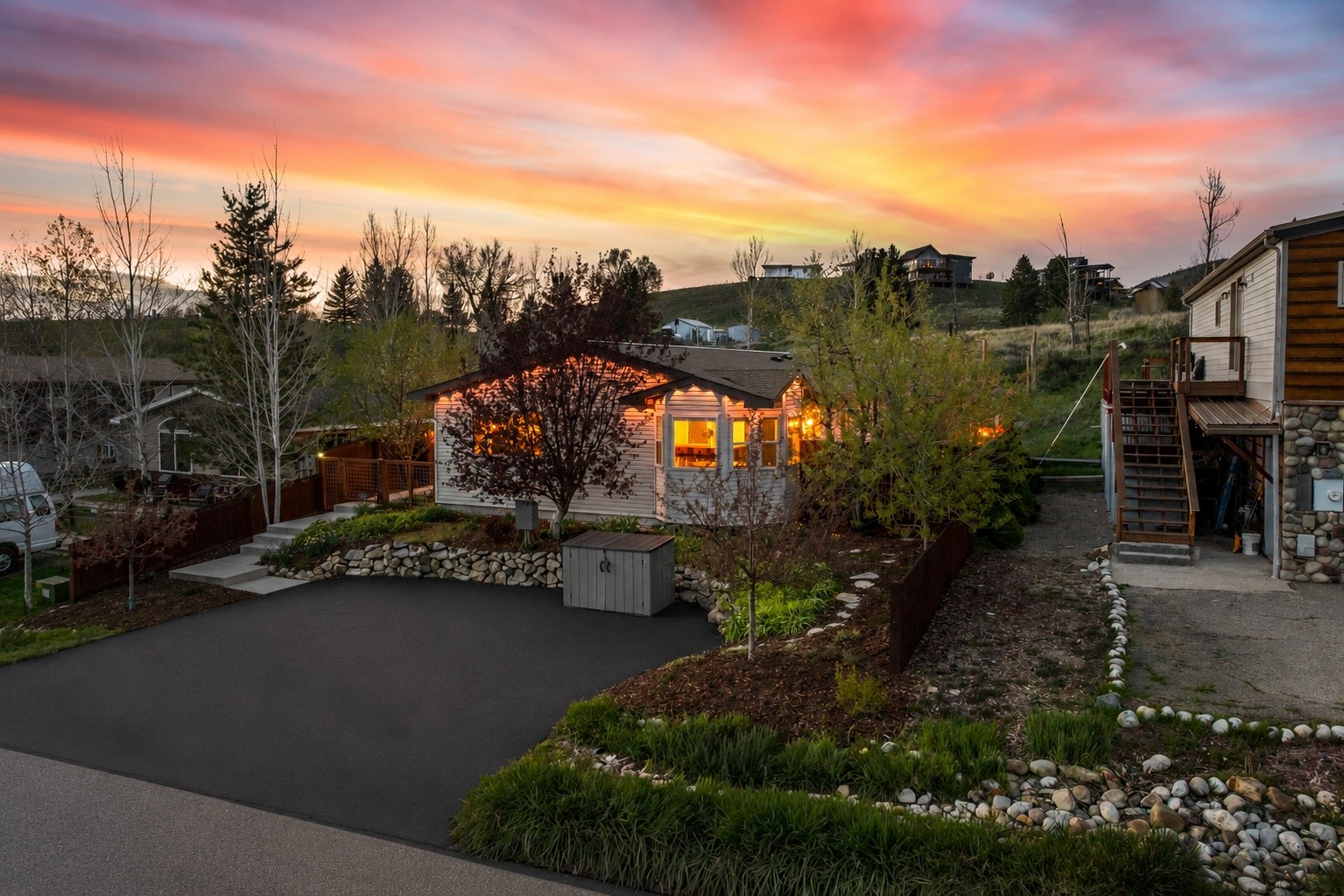 1496 Conestoga CIRCLE