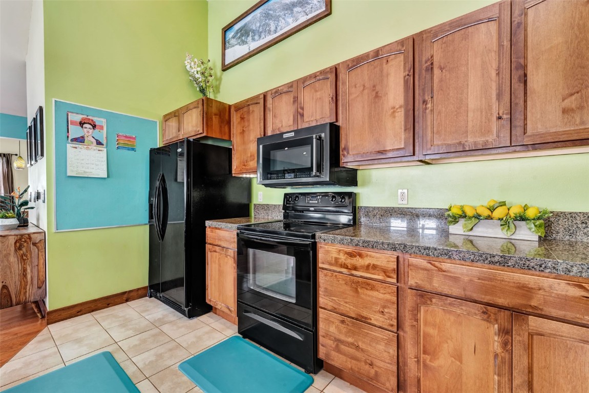 23600 Sagebrush CIRCLE